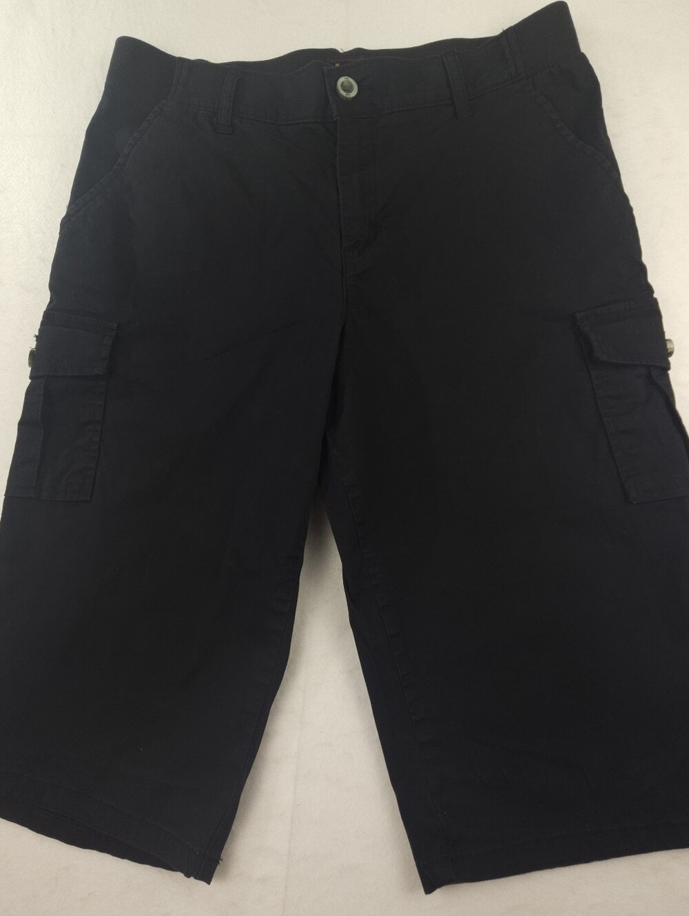Lee Cargo Capris/Shorts Women's Size 12 Petite Black
